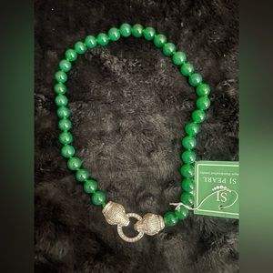 BEAUTIFUL AGATES NECKLACE